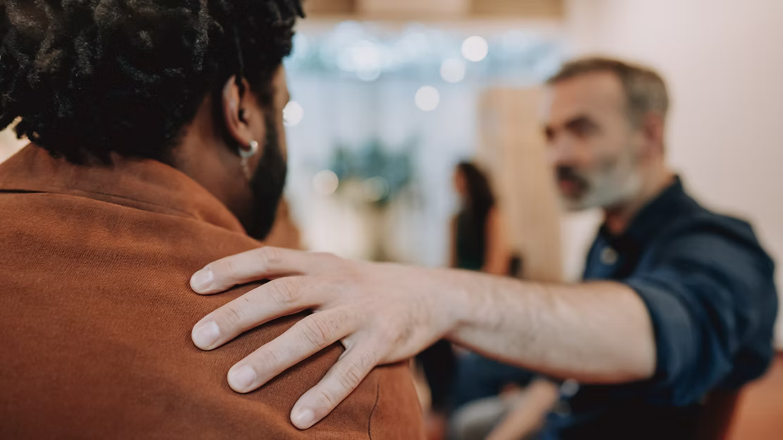 6 Leadership Lessons for New Founders (with tips)